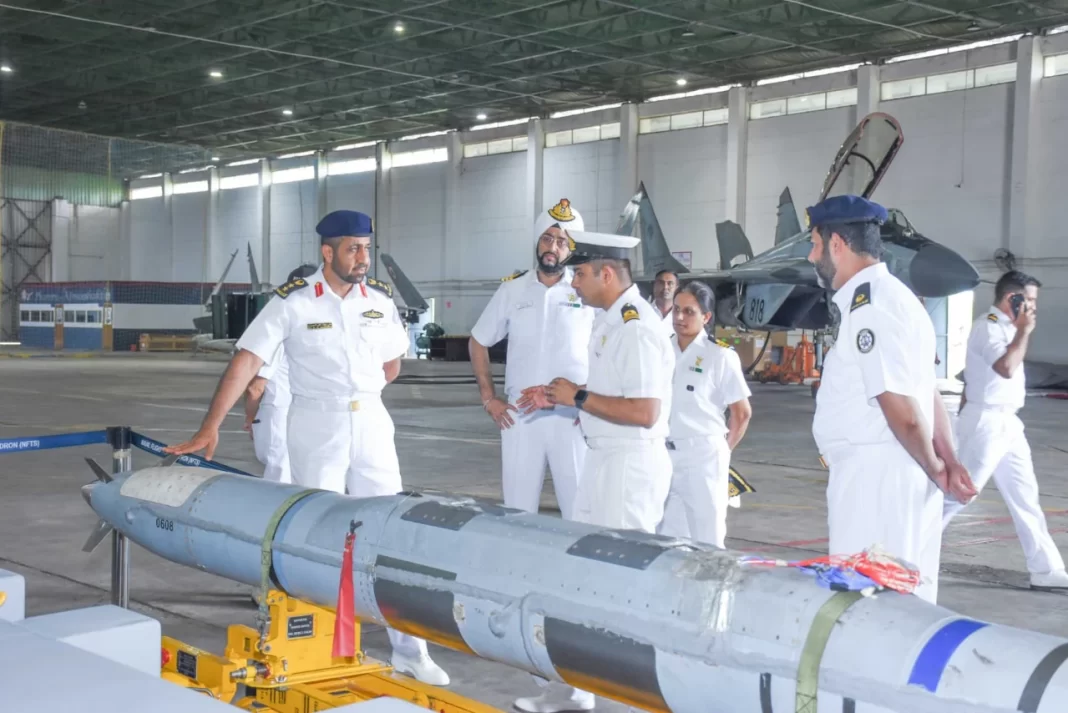 L'Inde a reçu des missiles aérobalistiques israéliens Rampage dotés d'une ogive de 150 kg et d'une portée de plus de 250 km pour les chasseurs MiG-29K.