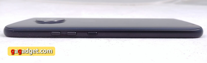 Обзор Moto X4: смартфон среднего сегмента с бонусами-11