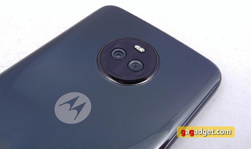 Обзор Moto X4: смартфон среднего сегмента с бонусами-19