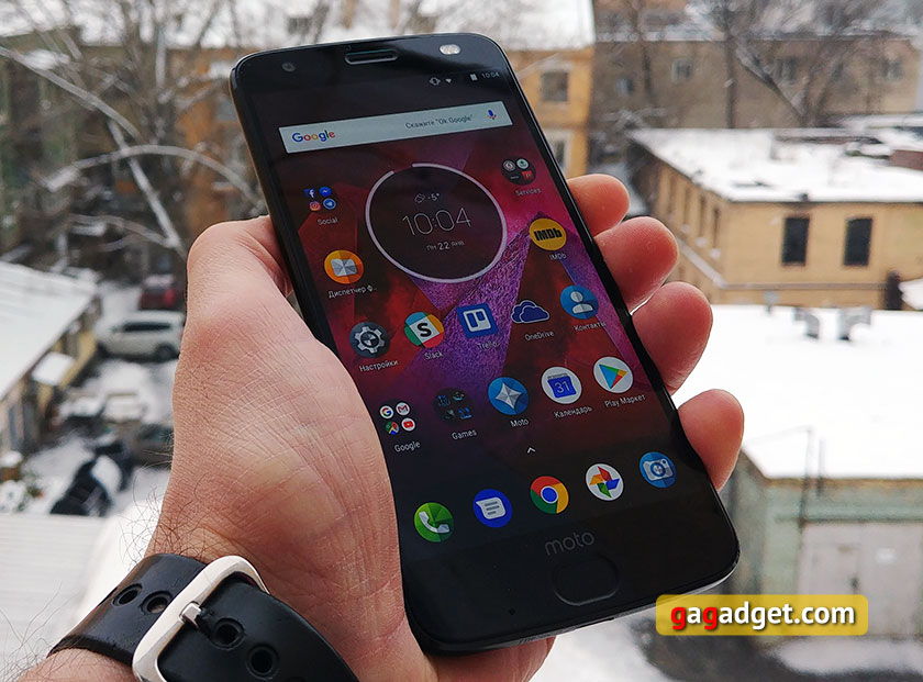 Обзор Moto Z2 Force: флагманский смартфон с небьющимся экраном-2