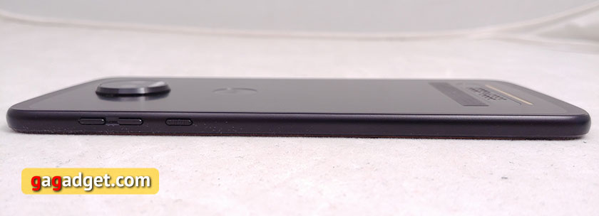Обзор Moto Z2 Force: флагманский смартфон с небьющимся экраном-8