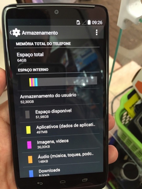 Живые фото Motorola Moto Maxx (международной версии Droid Turbo)-3