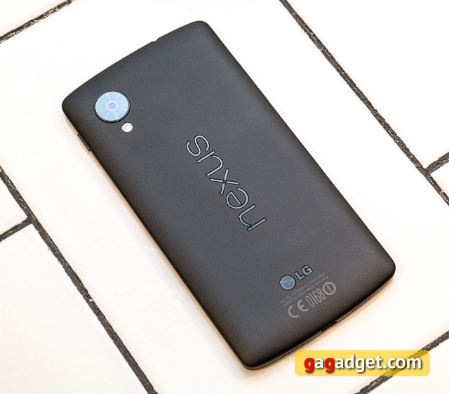Первый взгляд на Android-смартфон Google Nexus 5-4
