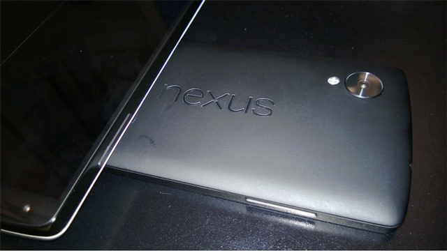 Утечка: качественный снимок Nexus 5 и его спецификации