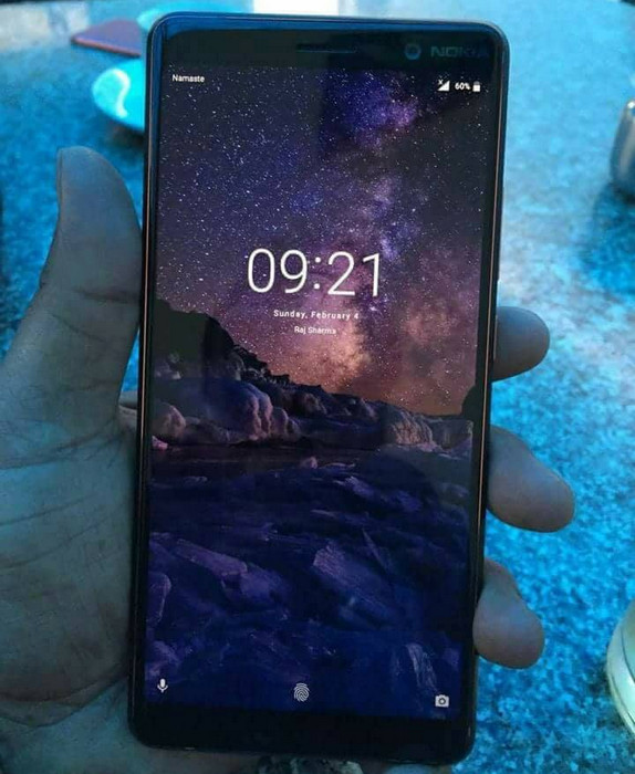 Реальное фото Nokia 7 Plus с полноэкранным дизайном