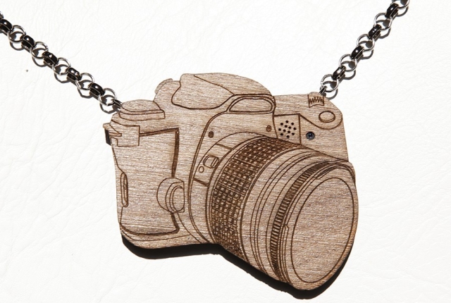 NOT-A-CAMERA: цифровая камера в виде деревянной подвески на шею-2