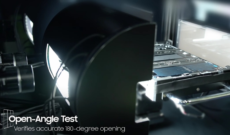 Контроль качества Galaxy Z TriFold