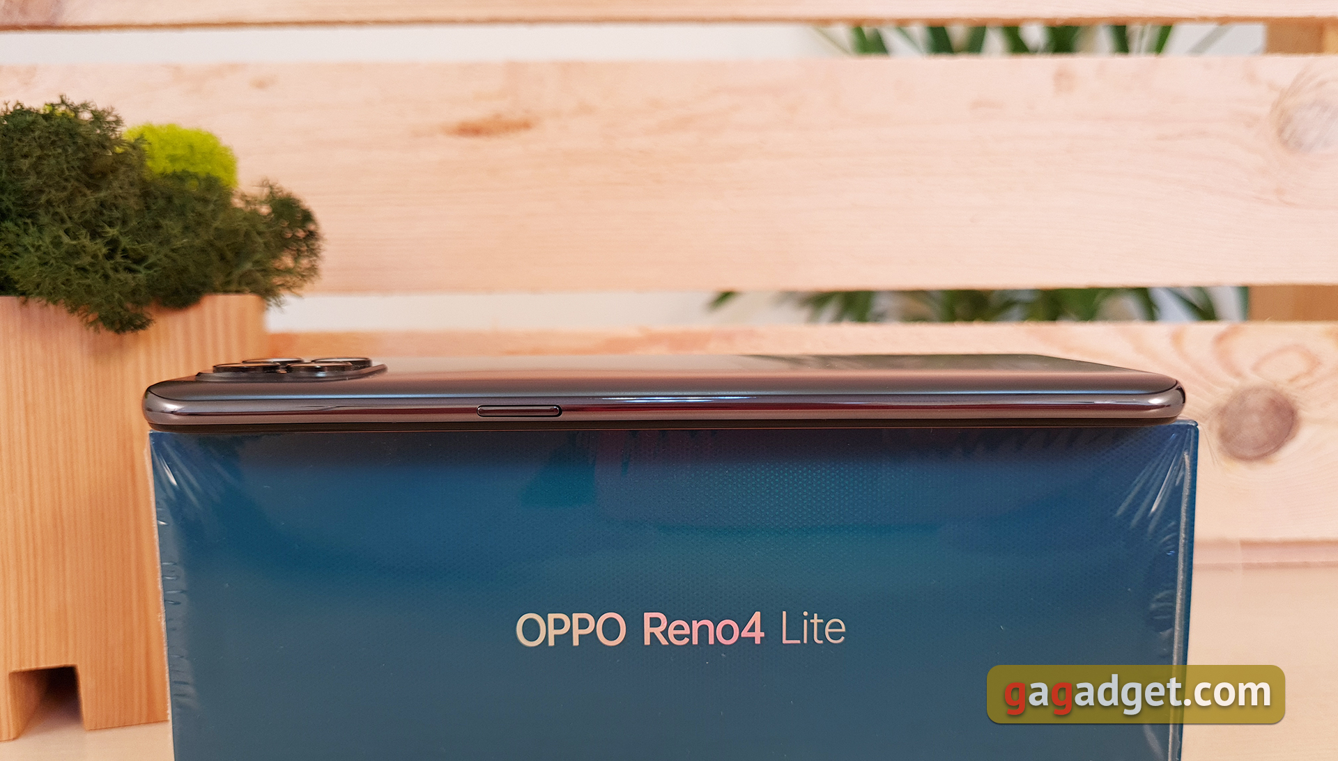 Обзор OPPO Reno4 Lite: шесть камер, AMOLED и сканер под экраном-8