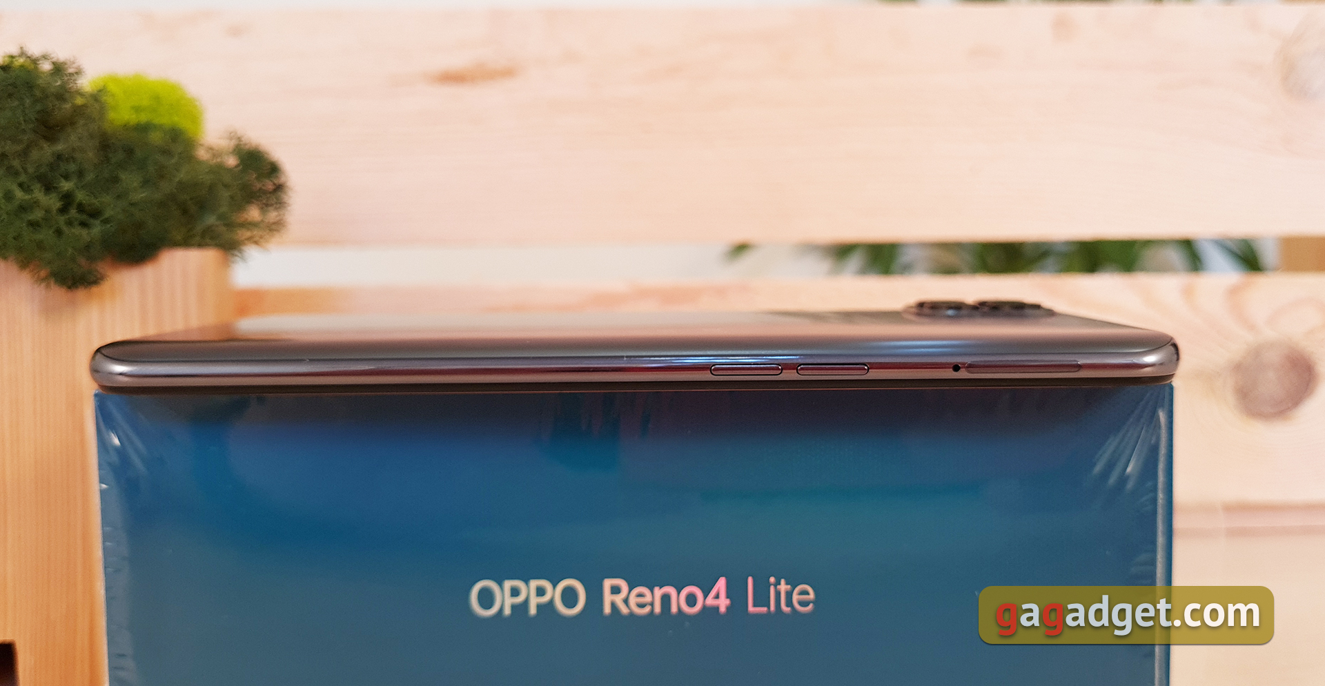 Обзор OPPO Reno4 Lite: шесть камер, AMOLED и сканер под экраном-9