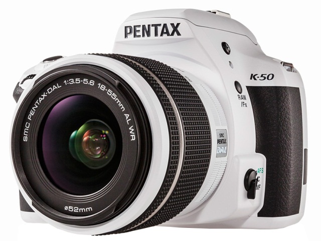 Pentax K-50 уже на полках магазинов за 6400 грн-2
