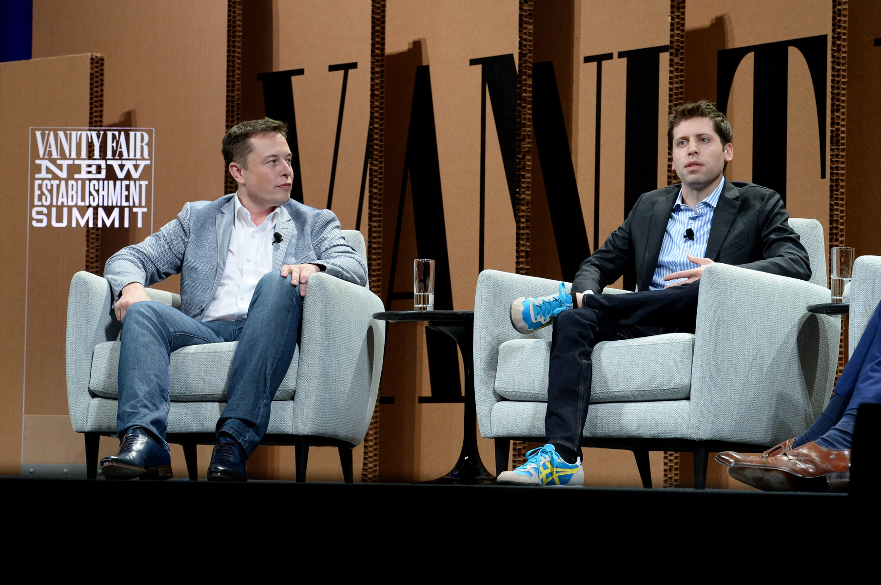 Elon Musk saksøkte OpenAI og Sam Altman for å ha "forrådt" den ideelle organisasjonens AI-oppdrag.