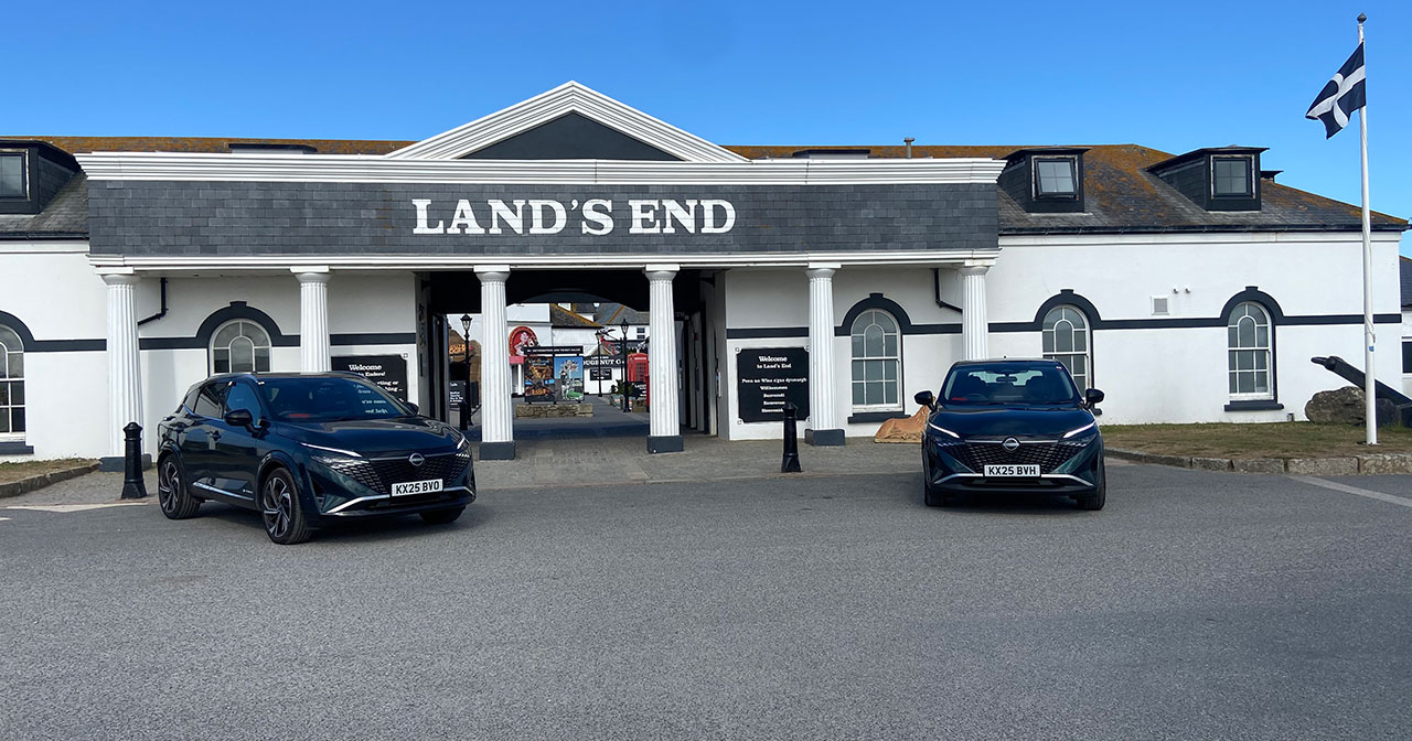 Nissan Qashqai crossover on the track