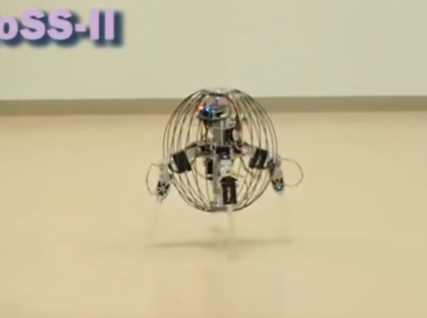 Сферический шагающий робот QRoSS II в стиле Droideka из Star Wars