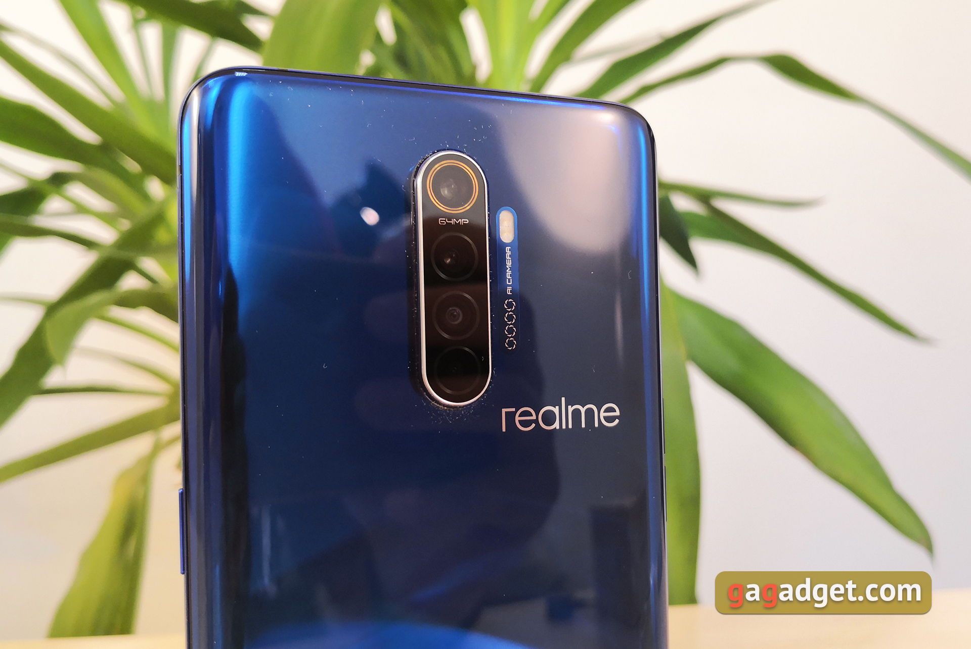 Обзор Realme X2 Pro:  90 Гц экран, Snapdragon 855+ и молниеносная зарядка-16