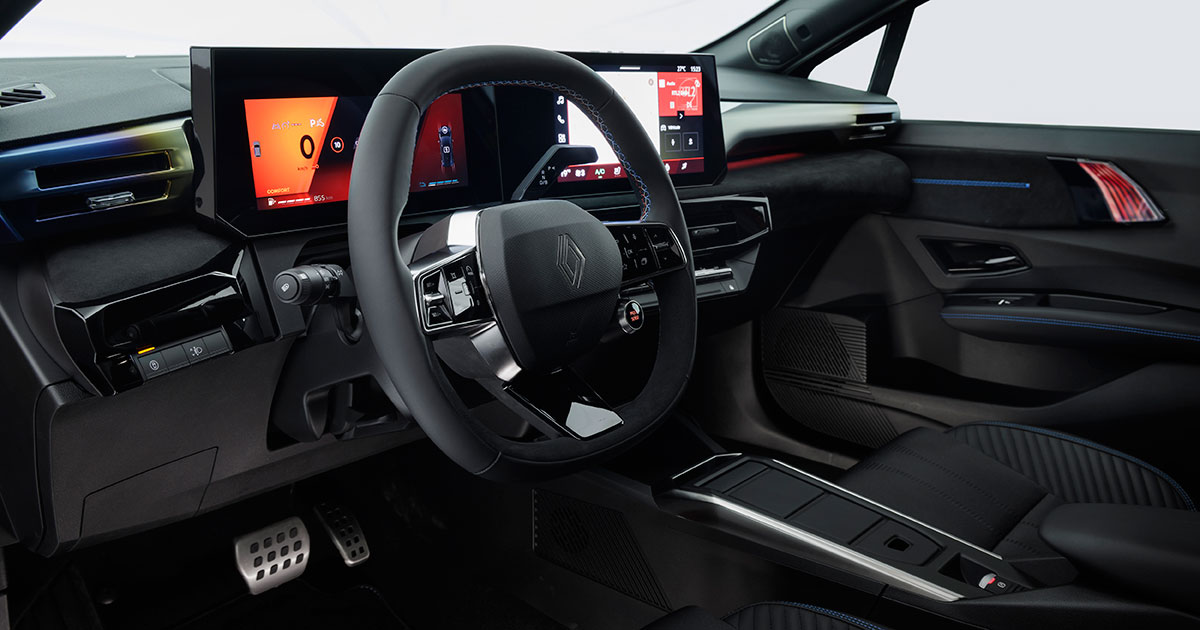 Интерьер Renault Clio с мультимедийной системой