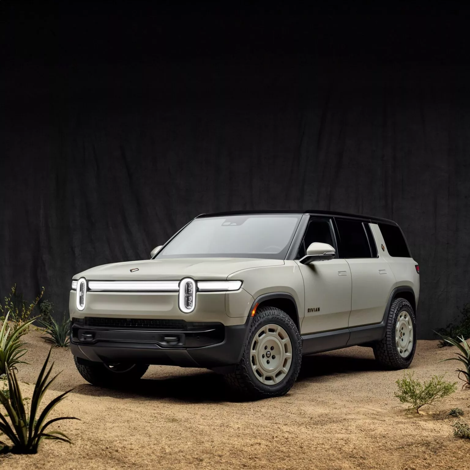 Rivian R1 Dune Edition