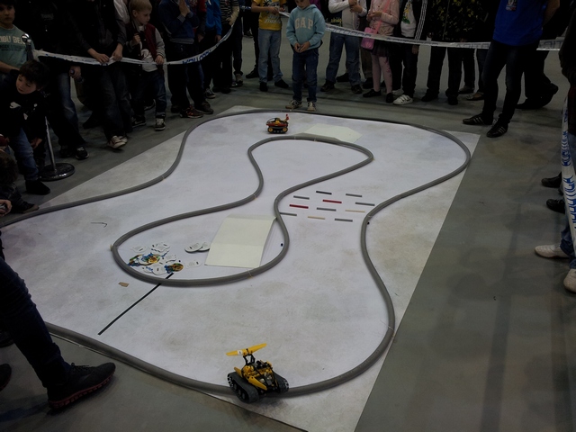 Попадание в робо-сказку: фоторепортаж с фестиваля робототехники «Robotica 2013»-14