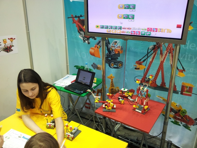 Попадание в робо-сказку: фоторепортаж с фестиваля робототехники «Robotica 2013»-24