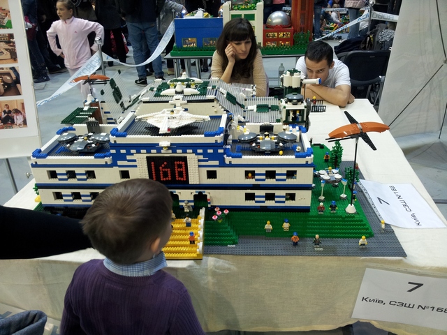 Попадание в робо-сказку: фоторепортаж с фестиваля робототехники «Robotica 2013»-7