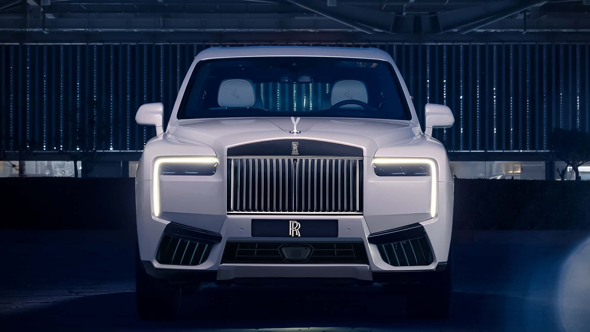 Colour Arabescato Pearl Rolls-Royce Cullinan Cosmos