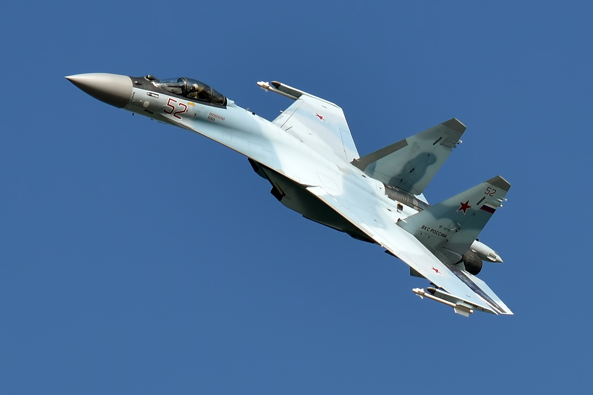 Le ministère russe de la défense se plaint que le drone américain MQ-9 Reaper tente de s'approcher dangereusement de l'avion de combat de quatrième génération Su-35