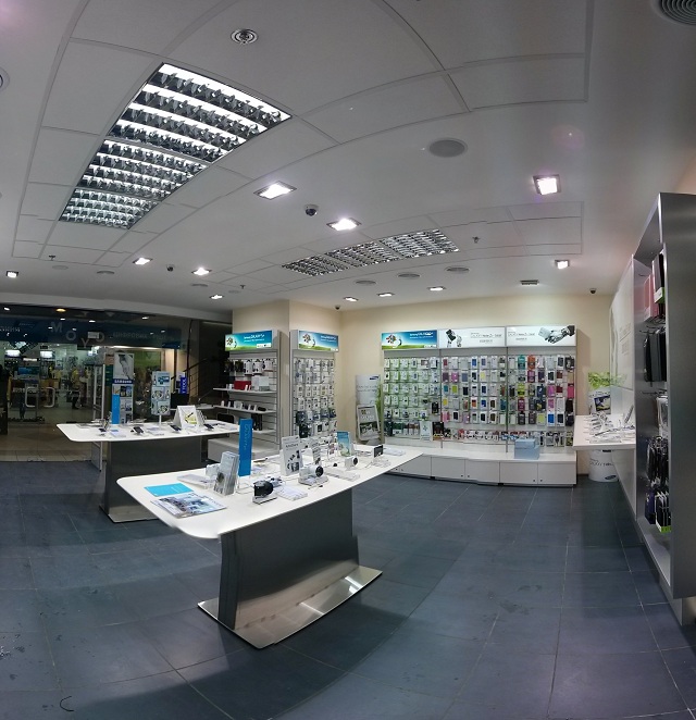 Samsung открывает еще один брендовый магазин в Киеве-4