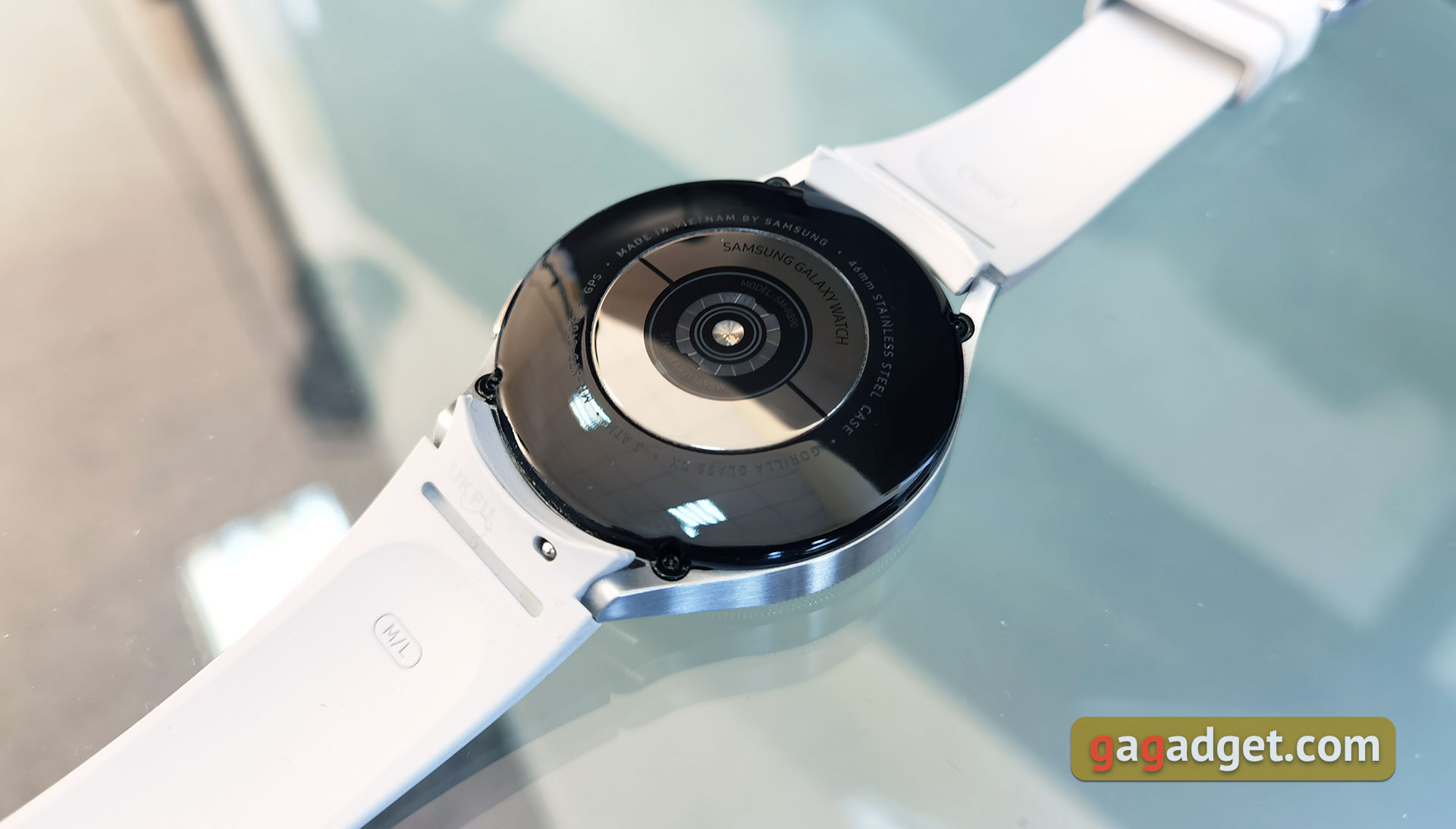 Samsung Galaxy Watch4 Classic review: finally with Google Pay!-10