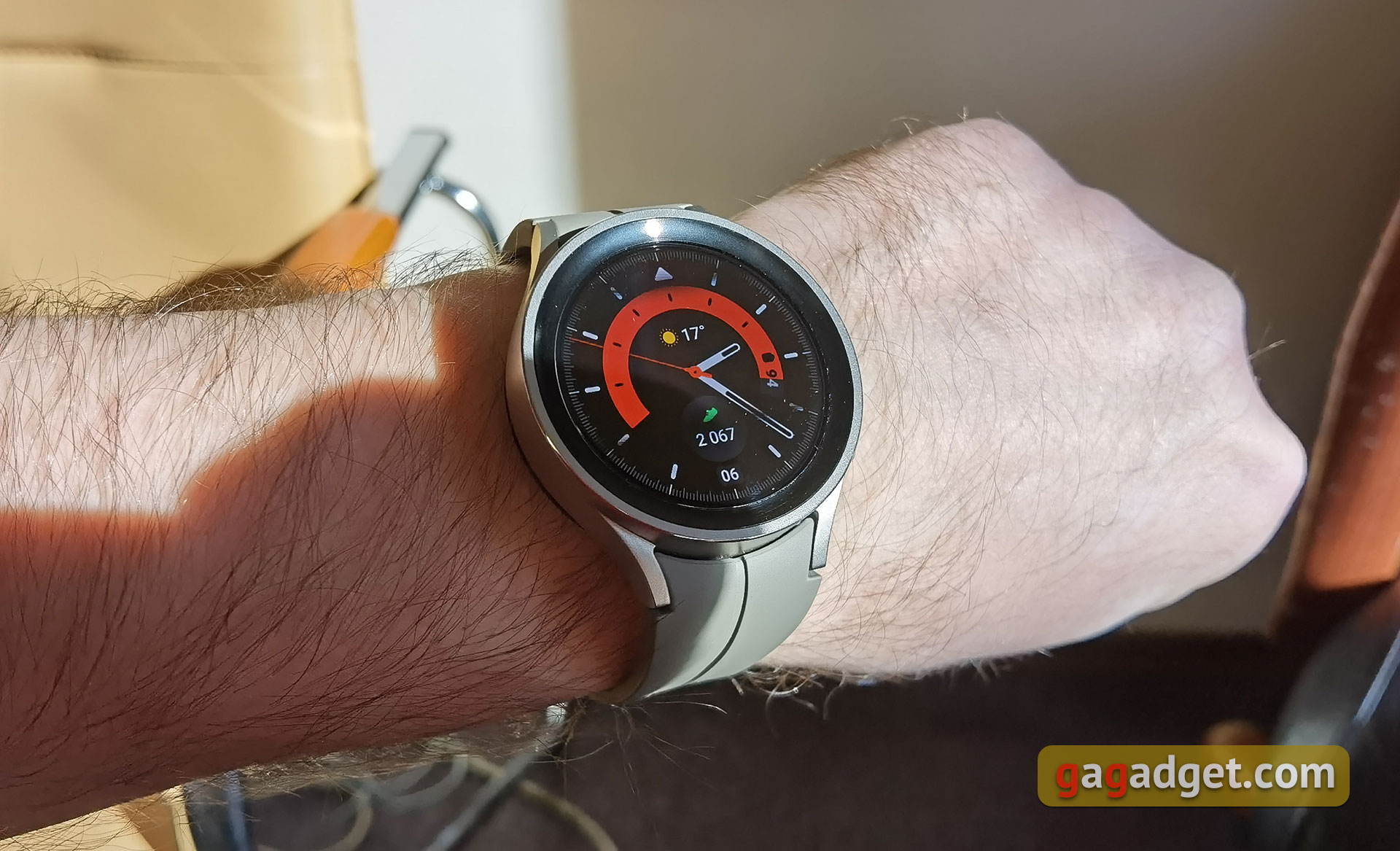 Gjennomgang av Samsung Galaxy Watch5 Pro og Watch5: pluss batteritid, minus den fysiske rammen-24