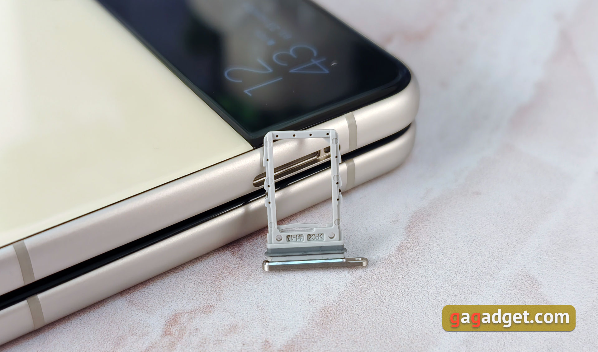 Обзор Samsung Galaxy Z Flip3: лучший складной смартфон года-11