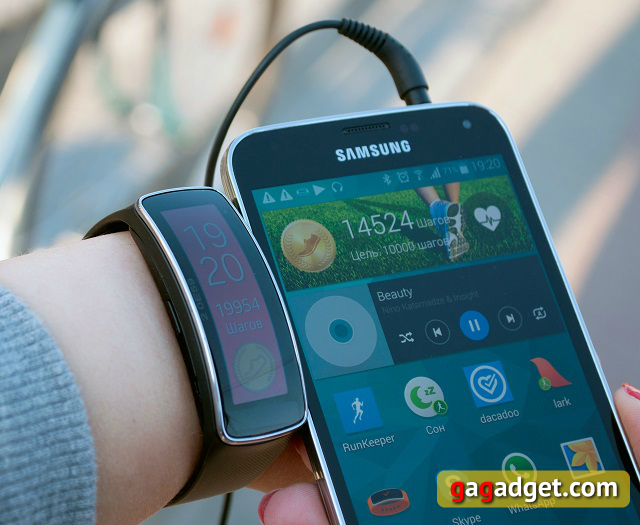 Обзор Samsung Gear Fit и S Health: лучше собаки-16