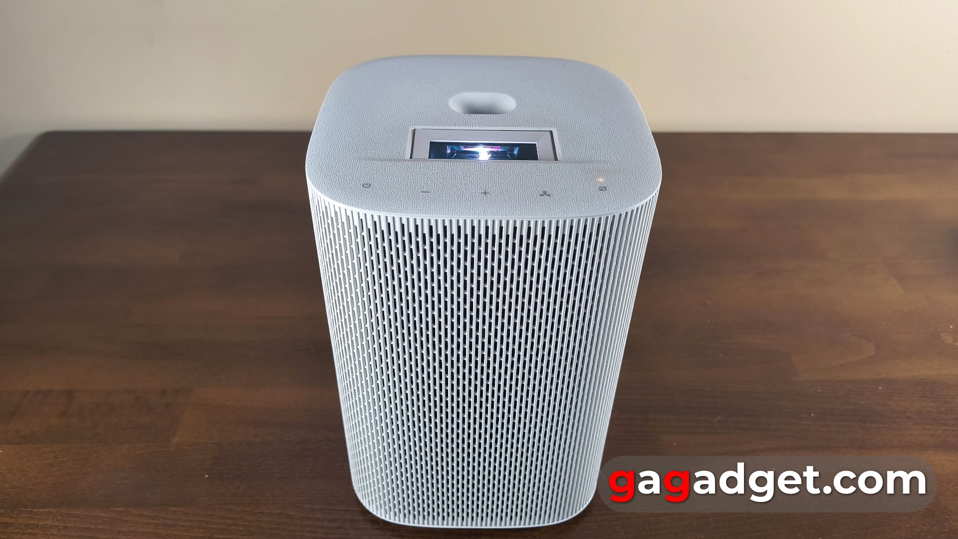 Now your desk is touch-sensitive: review of the Samsung The Premiere 5 interactive laser projector-7