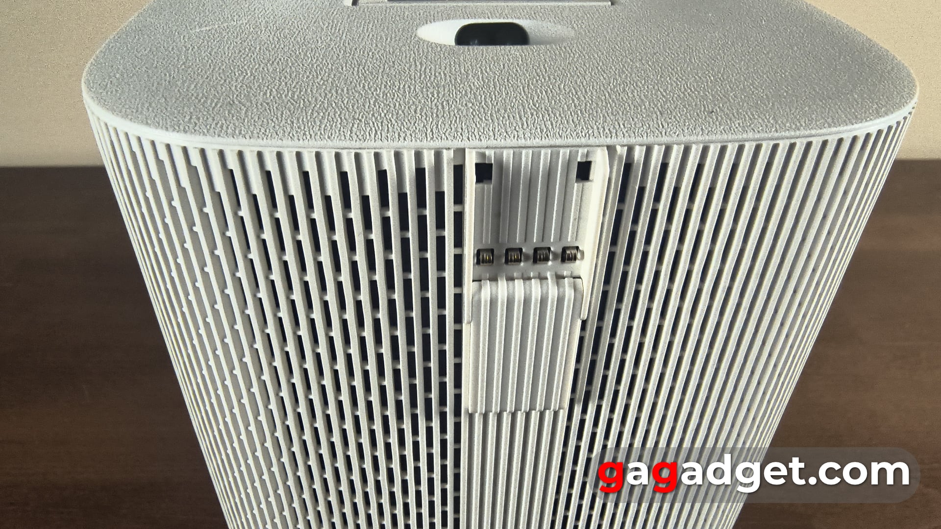 Now your desk is touch-sensitive: review of the Samsung The Premiere 5 interactive laser projector-13