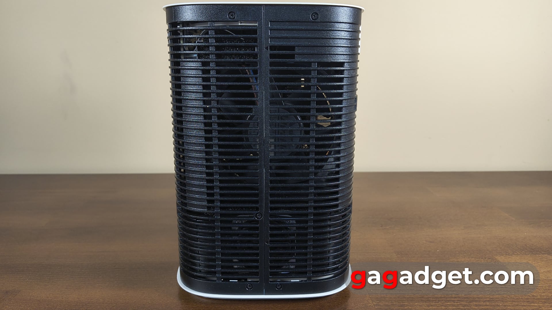 Now your desk is touch-sensitive: review of the Samsung The Premiere 5 interactive laser projector-23