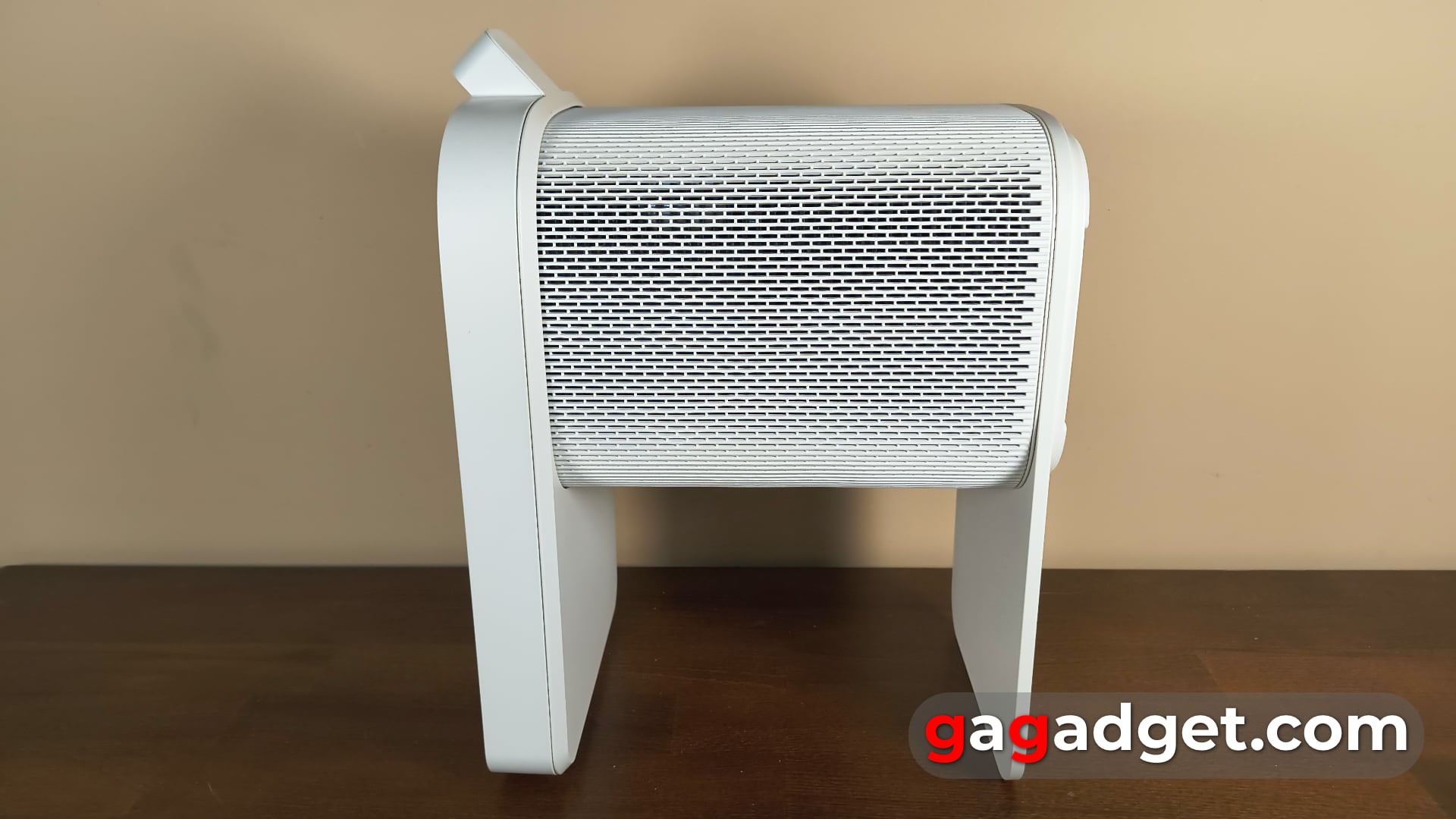 Now your desk is touch-sensitive: review of the Samsung The Premiere 5 interactive laser projector-36