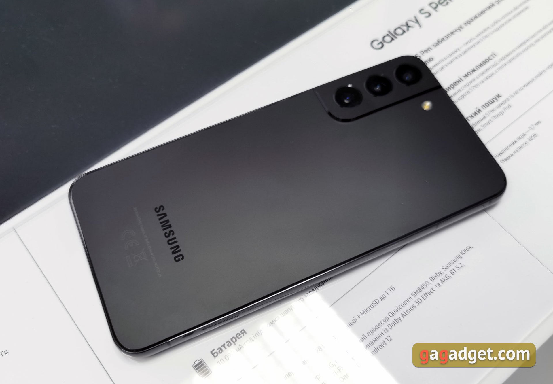 Флагманские смартфоны Samsung Galaxy S22 и планшеты Galaxy Tab S8 своими глазами-53