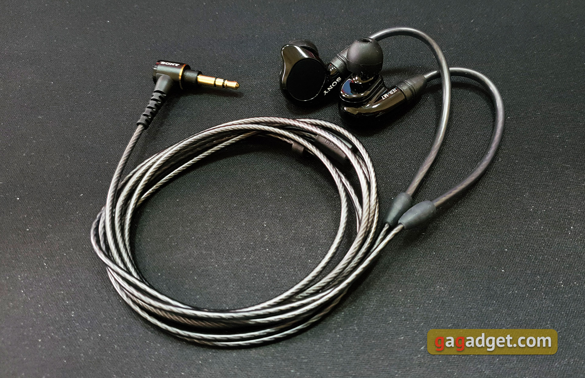 Огляд навушників Sony IER-M7: чотиридрайверні арматурні IEM-и від Sony, які потішать ваші вуха-8