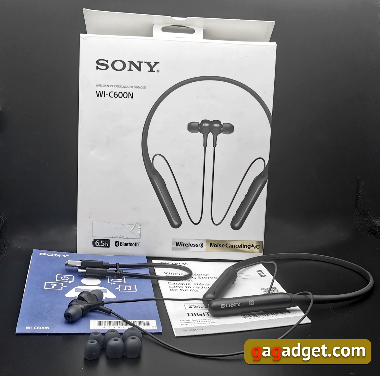 Огляд Sony WI-C600N: гарнітура- «комір» з пригніченням шуму-8