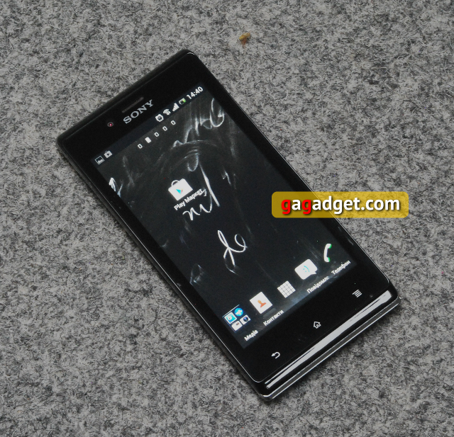 Беглый обзор Android-смартфона Sony XPERIA J