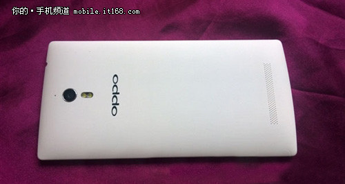 Живые фото смартфона Oppo Find 7 и его упаковки попали в сеть-2