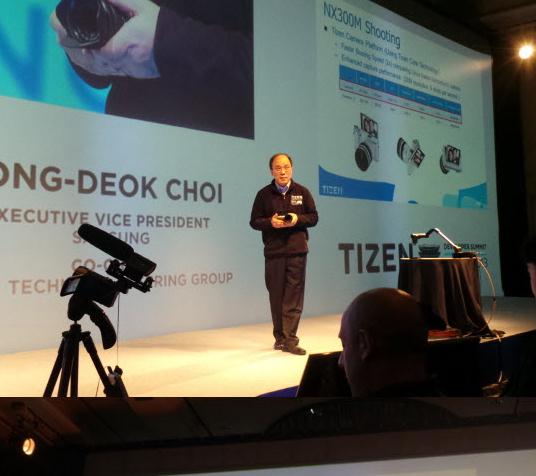 Беззеркальная камера Samsung NX300M - первый коммерческий продукт на ОС Tizen-2