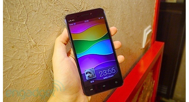 Vivo X3 - очередной "самый тонкий" смартфон на фото и видео