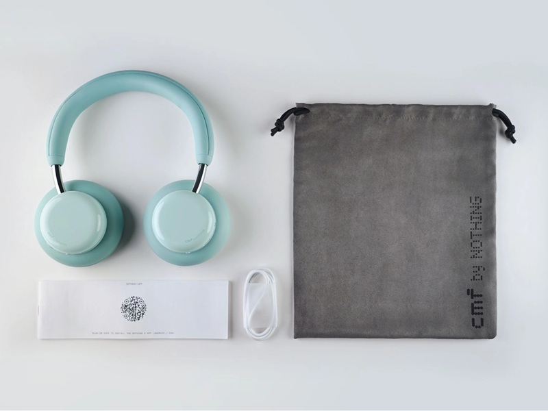 Наушники CMF Headphone Pro в мятном цвете