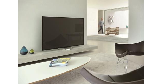 Sony показала свой самый большой FullHD телевизор Bravia W85