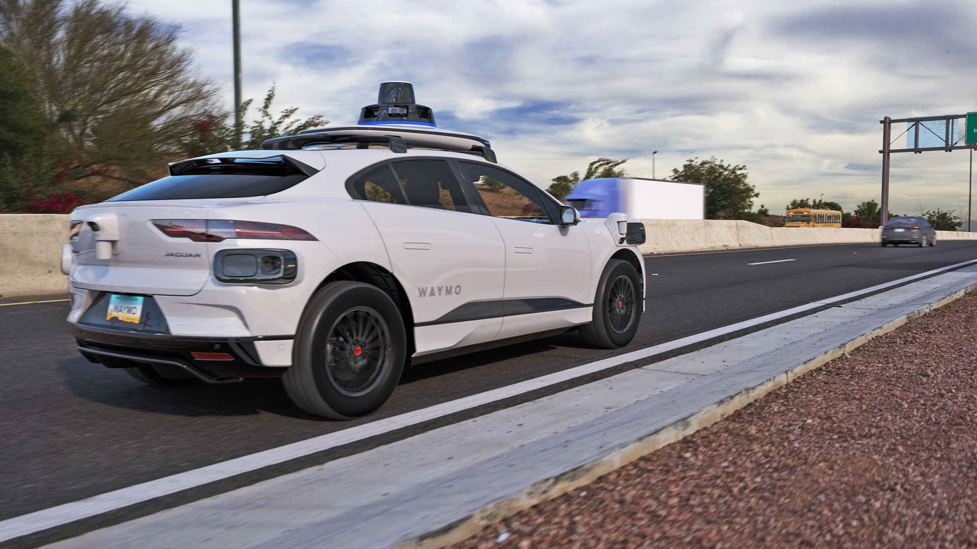 Waymo lancia i test dei robotaxi su un'autostrada di Phoenix