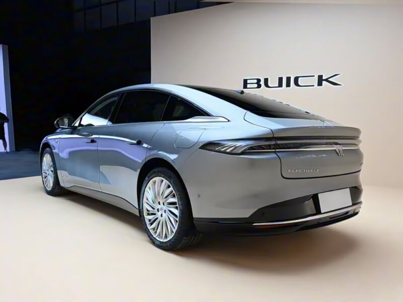 Дизайн Buick Electra L7 с закрытой передней панелью