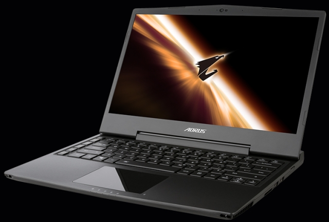 Gigabyte анонсировала игровой ноутбук Aorus X3 Plus c разрешением 3200х1800-3