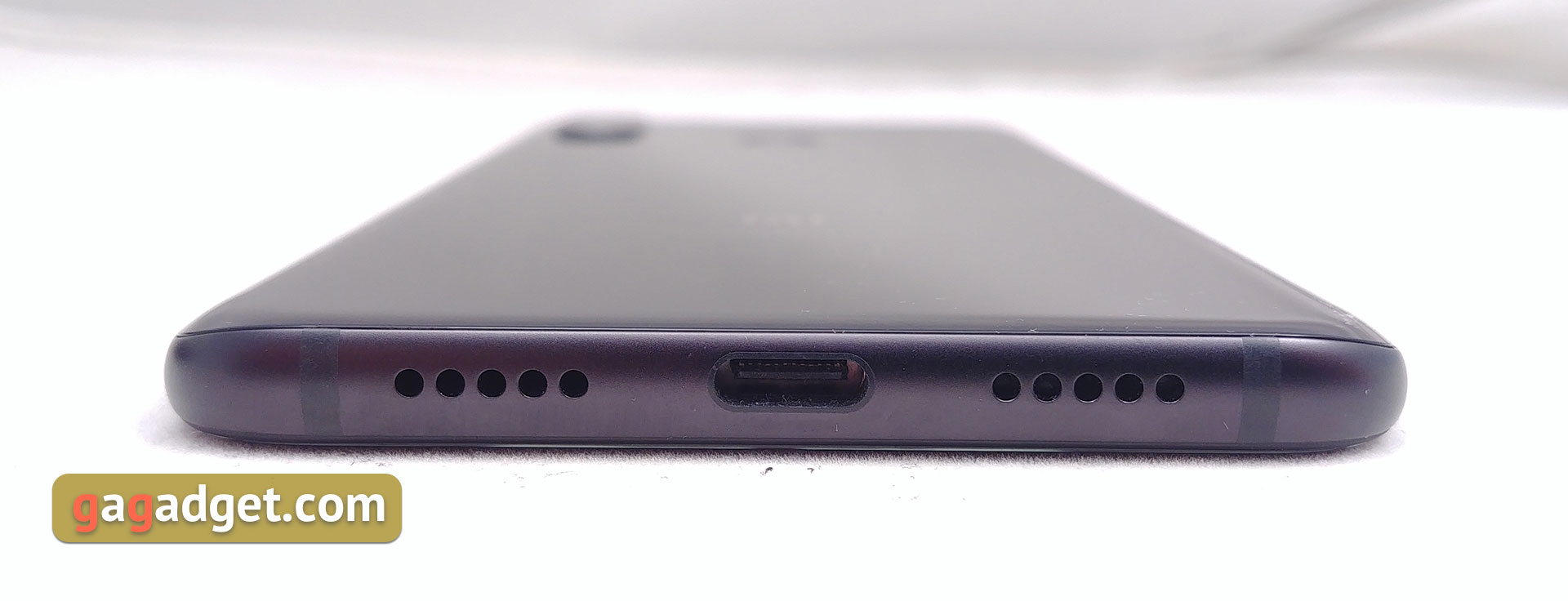 Обзор Xiaomi Mi 8: максимум мощности с приятным ценником-12