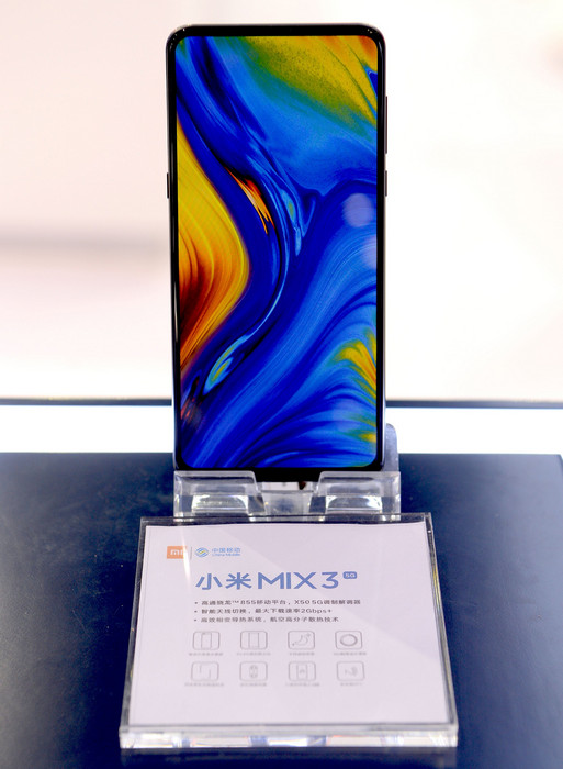 Xiaomi показала 5G-версию безрамочника Mi Mix 3 на Snapdragon 855