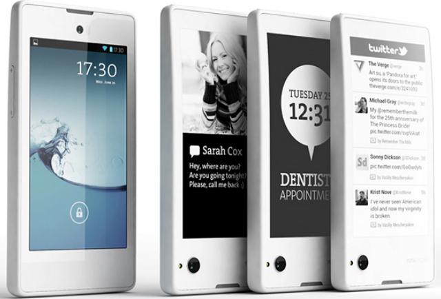 Android-смартфон с двумя дисплеями YotaPhone появится в продаже в декабре