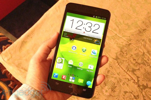 ZTE показала свой 5.7" смартфон Grand Memo задолго до MWC 2013